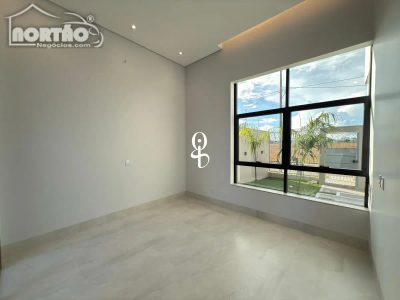 Casa, 1 quarto, 225 m² - Foto 4