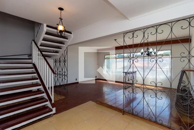 Casa, 3 quartos, 209 m² - Foto 2