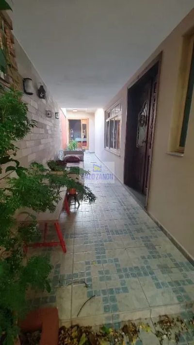 Casa, 3 quartos, 203 m² - Foto 1