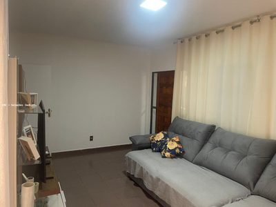 Casa, 3 quartos, 192 m² - Foto 1