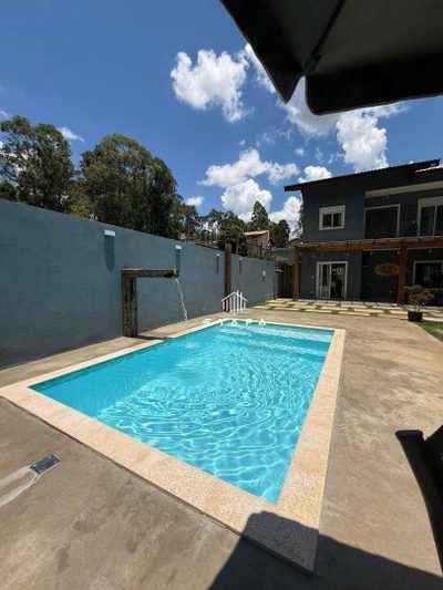 Casa, 3 quartos, 200 m² - Foto 1