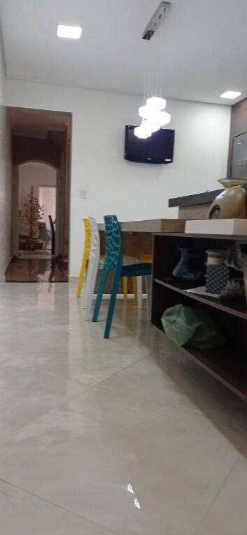 Sobrado, 3 quartos, 180 m² - Foto 1