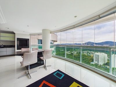 Apartamento, 3 quartos, 260 m² - Foto 1