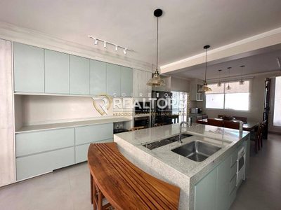 Casa, 4 quartos, 285 m² - Foto 2