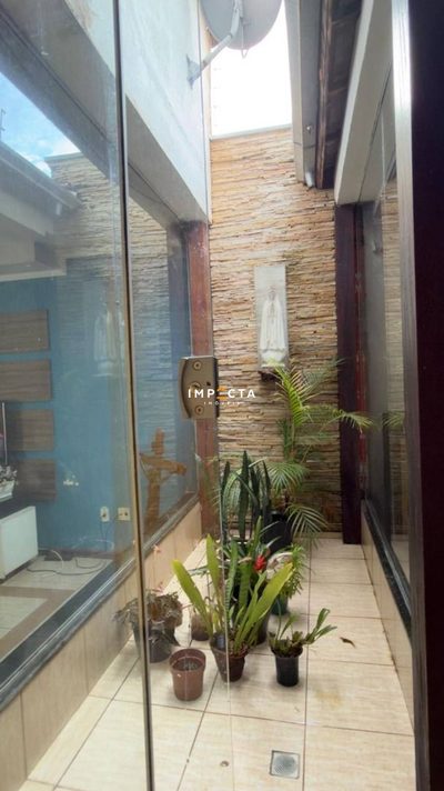 Casa, 3 quartos, 195 m² - Foto 2