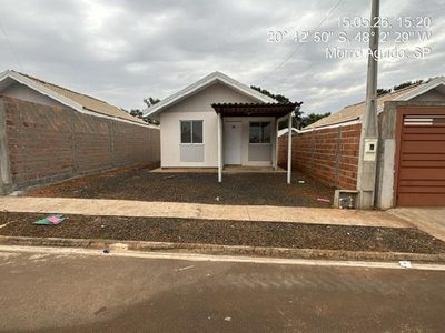 Casa, 2 quartos, 200 m² - Foto 1