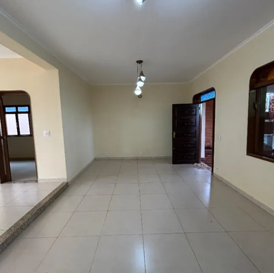 Casa, 4 quartos, 276 m² - Foto 1