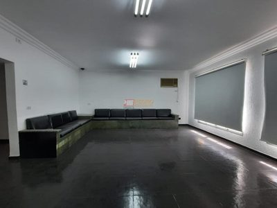 Casa, 5 quartos, 171 m² - Foto 1