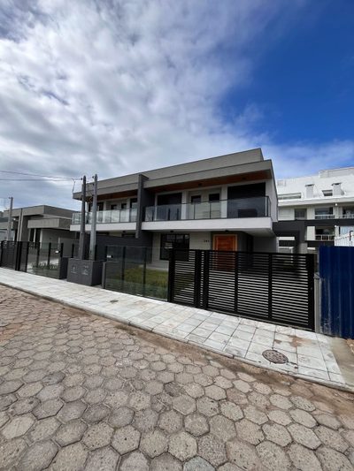 Casa, 4 quartos, 215 m² - Foto 2