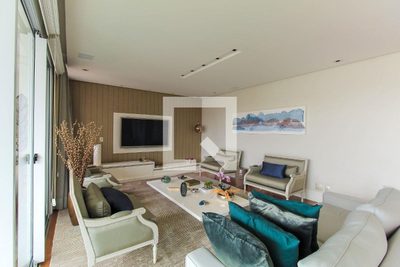 Apartamento, 3 quartos, 228 m² - Foto 2