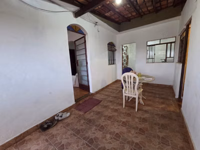 Casa, 3 quartos - Foto 1