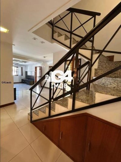 Casa, 5 quartos, 360 m² - Foto 1
