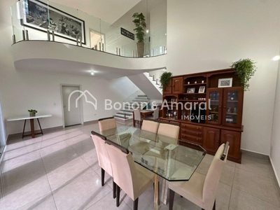 Casa, 3 quartos, 270 m² - Foto 1
