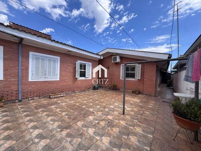 Casa, 3 quartos, 176 m² - Foto 1