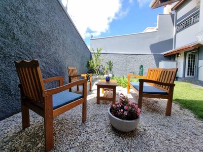 Casa, 3 quartos, 239 m² - Foto 1