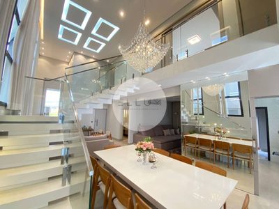 Sobrado, 4 quartos, 345 m² - Foto 1
