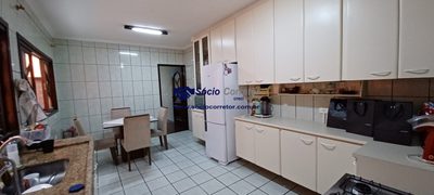 Sobrado, 3 quartos, 220 m² - Foto 2