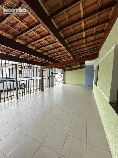 Casa, 6 quartos, 208 m² - Foto 2