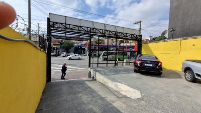 Loteamento e Condomínio, 300 m² - Foto 1