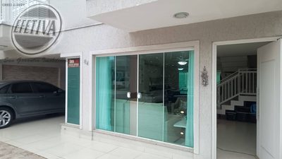 Casa, 4 quartos, 243 m² - Foto 2