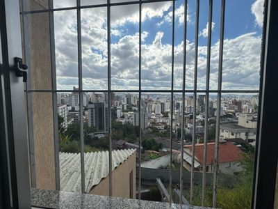 Casa, 4 quartos, 304 m² - Foto 2