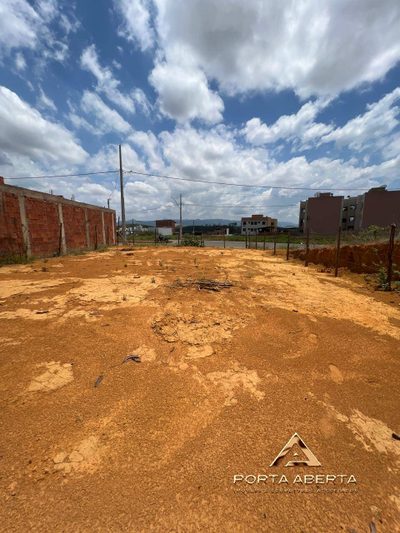 Terreno, 240 m² - Foto 1