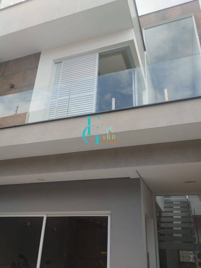 Casa, 3 quartos, 209 m² - Foto 1