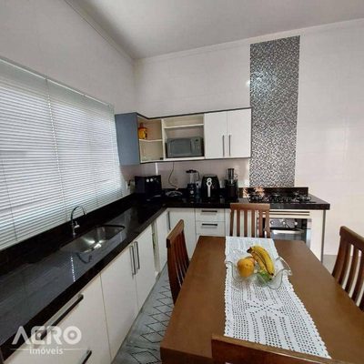 Casa, 2 quartos, 302 m² - Foto 5