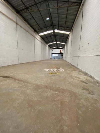 Depósito-Galpão, 715 m² - Foto 1