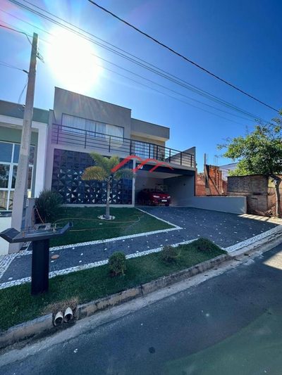Sobrado, 3 quartos, 228 m² - Foto 1