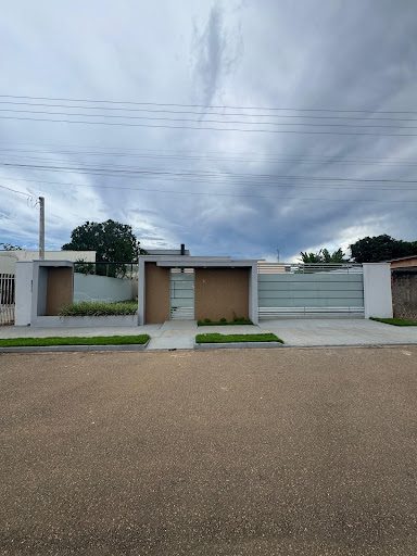 Casa, 3 quartos, 221 m² - Foto 1
