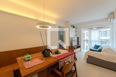 Apartamento, 2 quartos, 60 m² - Foto 1