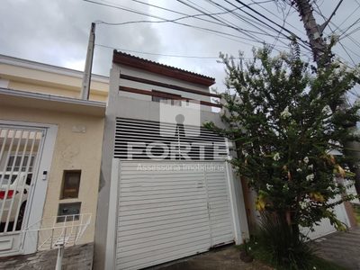Casa, 3 quartos, 179 m² - Foto 1