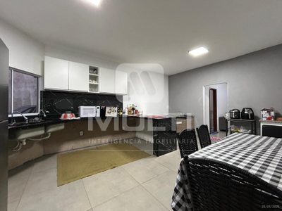 Casa, 3 quartos, 196 m² - Foto 4