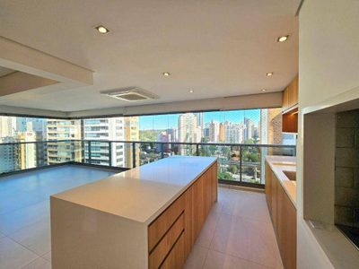 Apartamento, 3 quartos, 192 m² - Foto 2