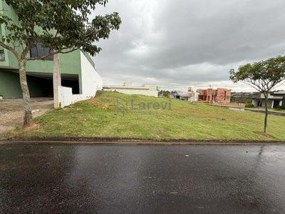 Loteamento e Condomínio, 300 m² - Foto 1