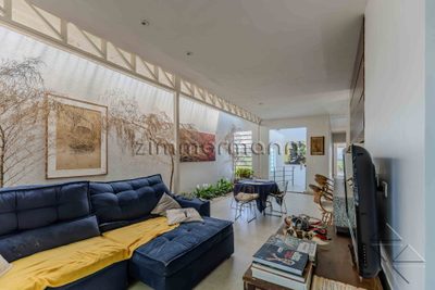Casa, 4 quartos, 210 m² - Foto 1