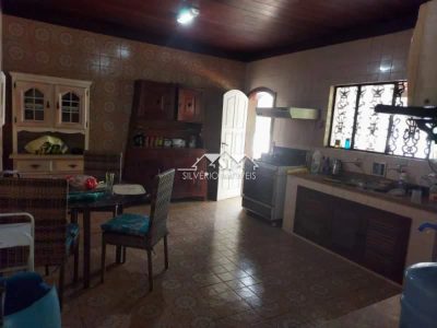 Casa, 4 quartos, 250 m² - Foto 4