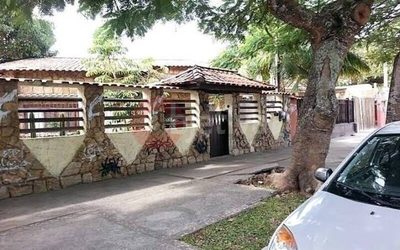 Casa, 8 quartos, 1346 m² - Foto 2