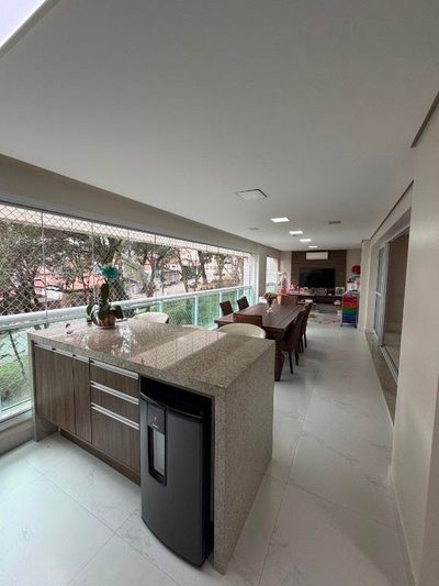 Apartamento, 3 quartos, 197 m² - Foto 2
