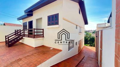 Casa, 3 quartos, 230 m² - Foto 2