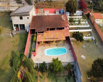 Chácara, 4 quartos, 2200 m² - Foto 1