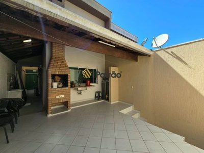 Sobrado, 3 quartos, 241 m² - Foto 1