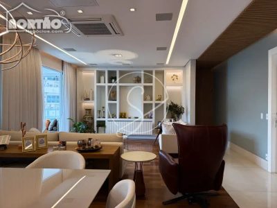 Casa, 4 quartos, 284 m² - Foto 1