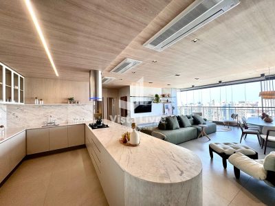 Apartamento, 3 quartos, 197 m² - Foto 1