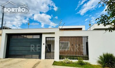 Casa, 2 quartos, 166 m² - Foto 1