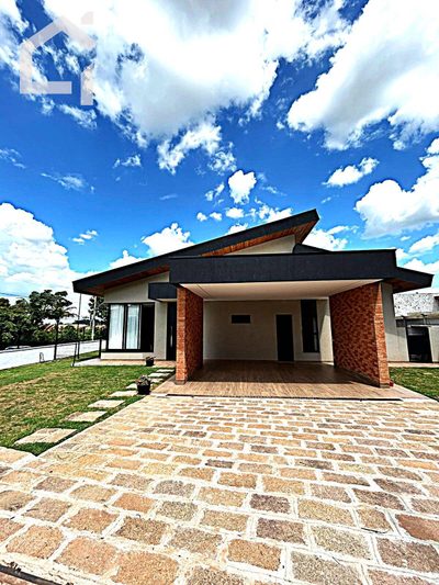 Casa, 3 quartos, 250 m² - Foto 1