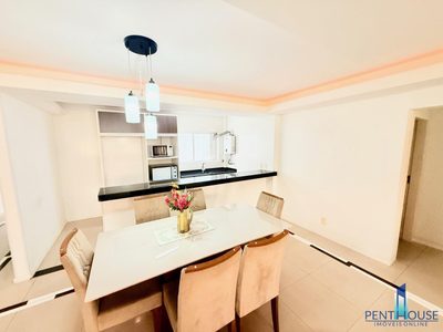 Cobertura, 3 quartos, 216 m² - Foto 4
