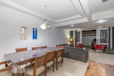 Casa, 4 quartos, 250 m² - Foto 4