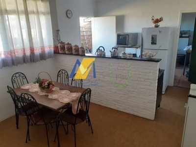 Casa, 3 quartos, 244 m² - Foto 1